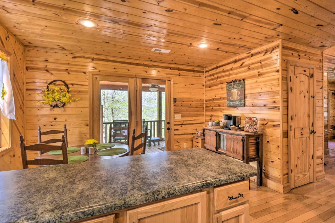 Cozy Hiawassee Cabin With Fire Pit And Mtn Views! Luaran gambar