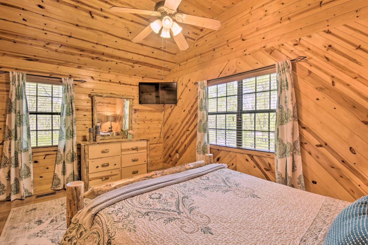 Cozy Hiawassee Cabin With Fire Pit And Mtn Views! Luaran gambar