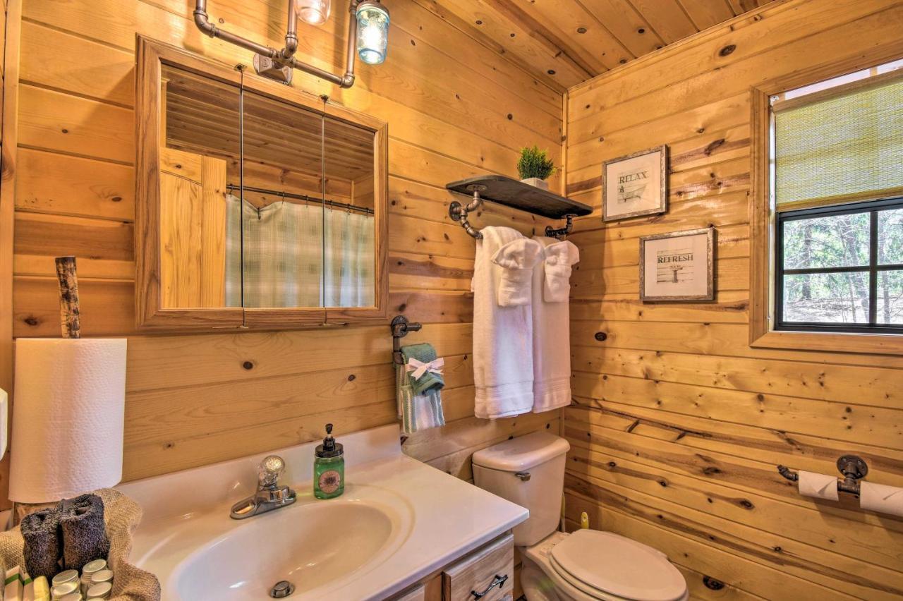 Cozy Hiawassee Cabin With Fire Pit And Mtn Views! Luaran gambar