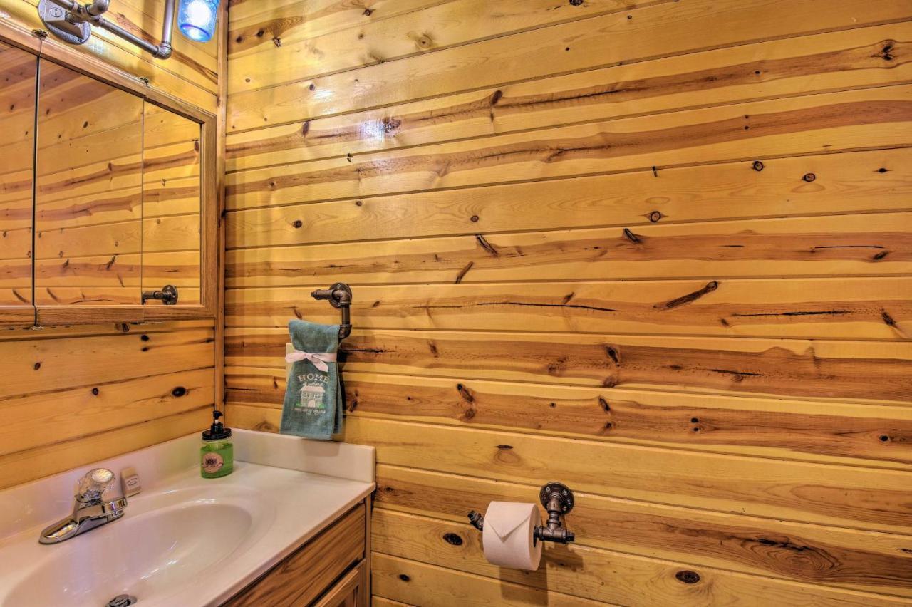 Cozy Hiawassee Cabin With Fire Pit And Mtn Views! Luaran gambar